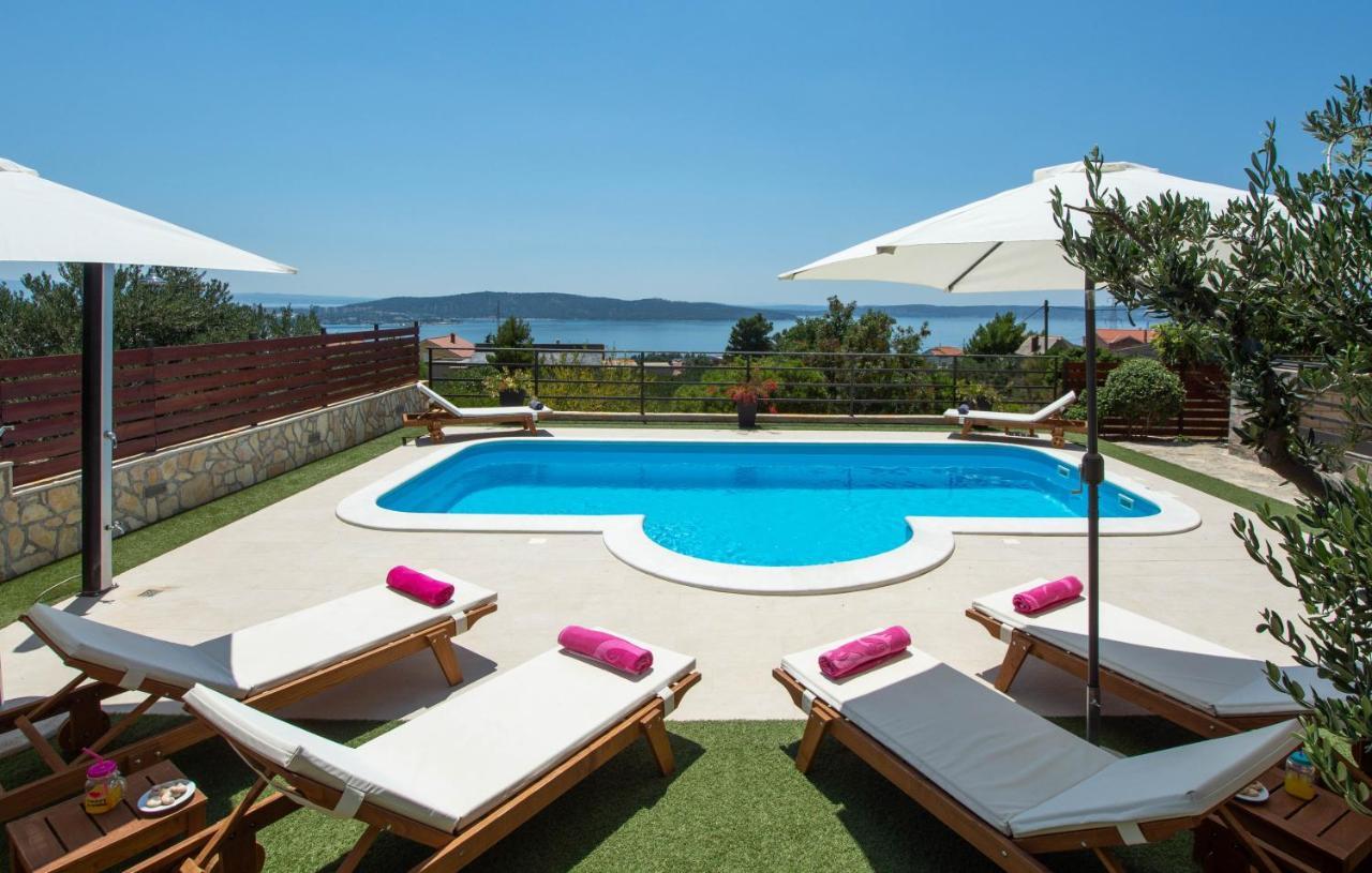 Holiday Home Magic View With Private Heated Pool Kaštela Exterior foto