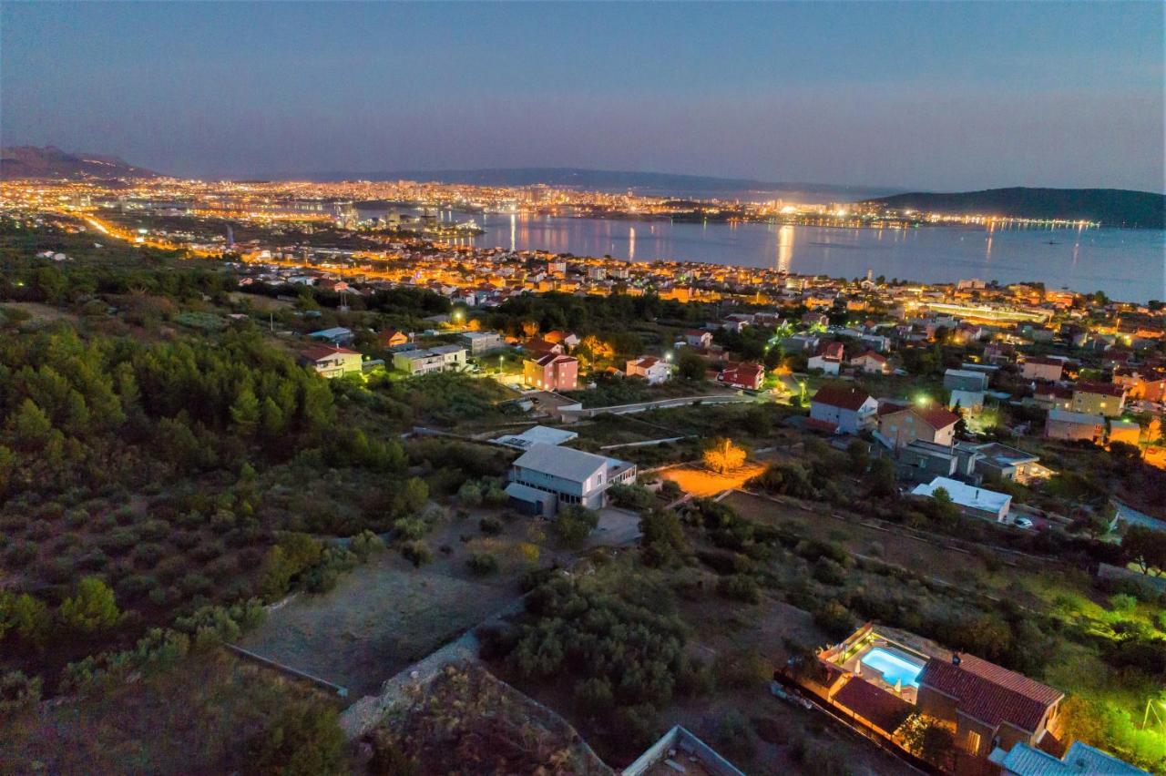 Holiday Home Magic View With Private Heated Pool Kaštela Exterior foto